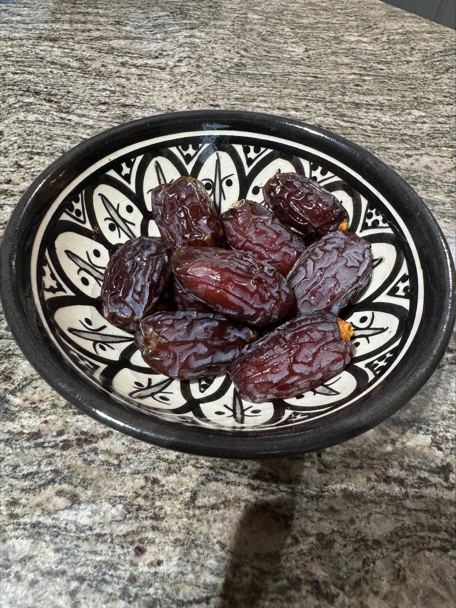 Bowl of dates